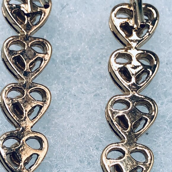 Heart dangling gold hook erring 4 stones in each heart shine 1 1/4" long READ - Picture 6 of 7